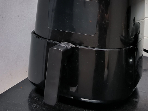 This is a picture of the airfryer